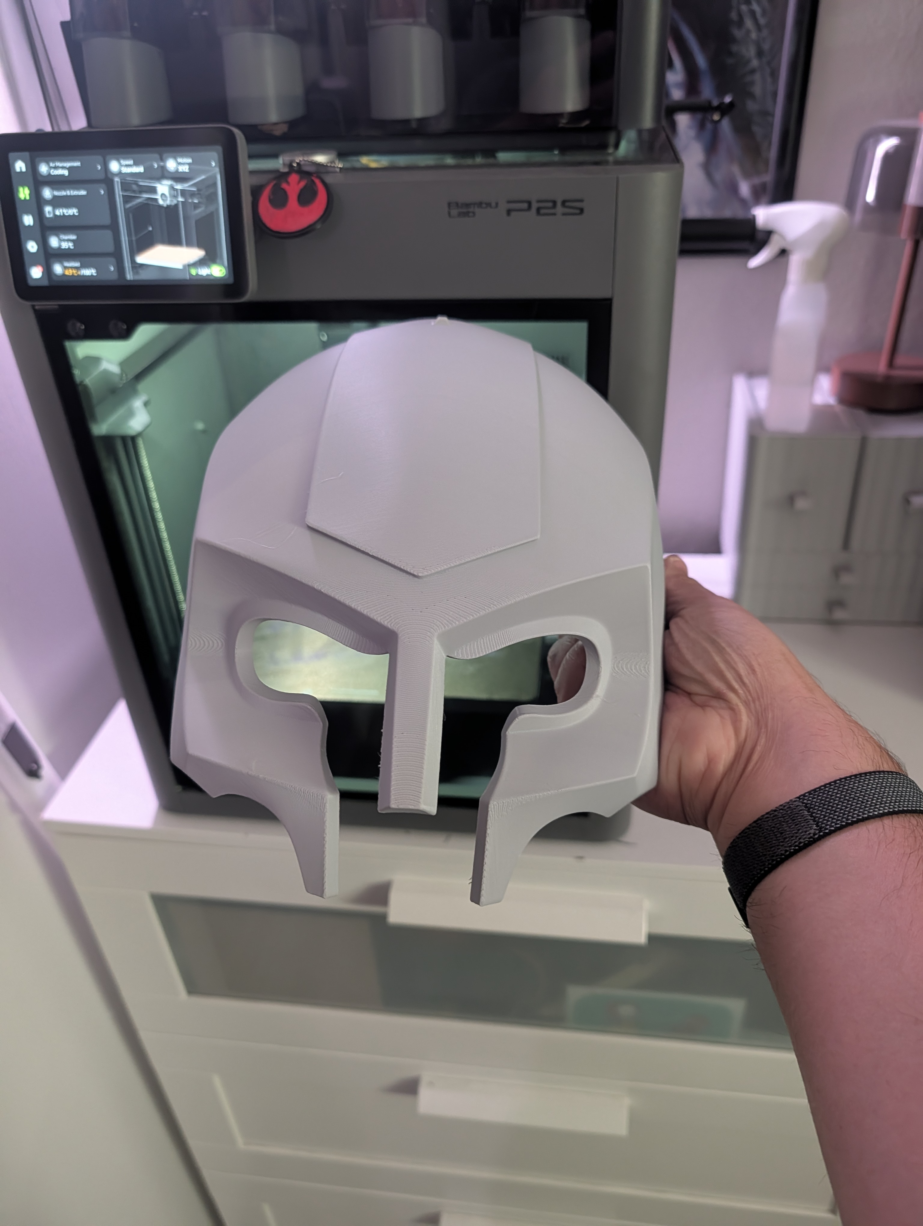 First piece of the helmet, front portion